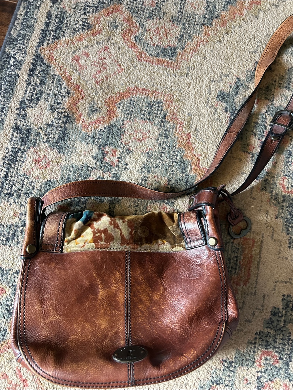 Fossil: Brown Floral Canvas & Leather Crossbody Bag - Picture 2 of 6